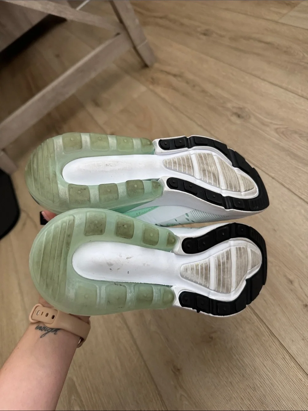 Nike White Mint Green Air Max 270 Sneakers